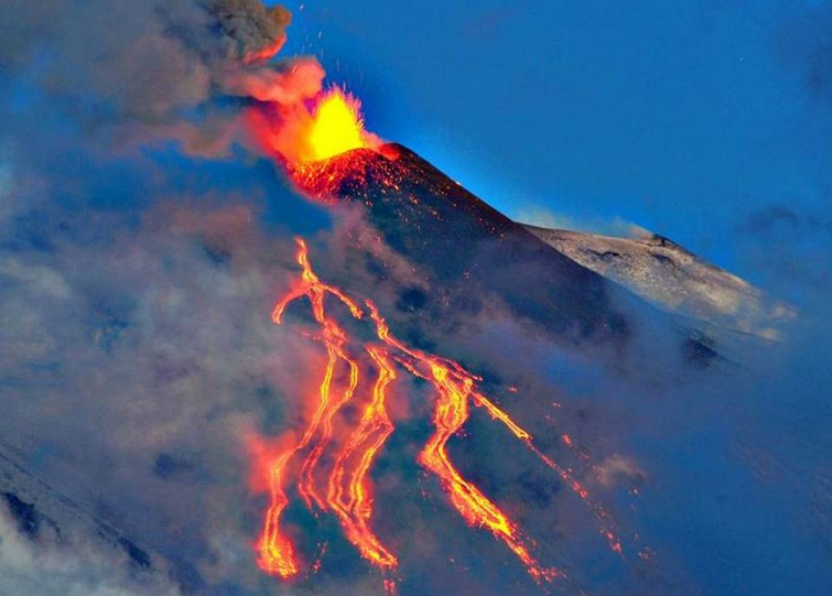 Etna eruption 2014