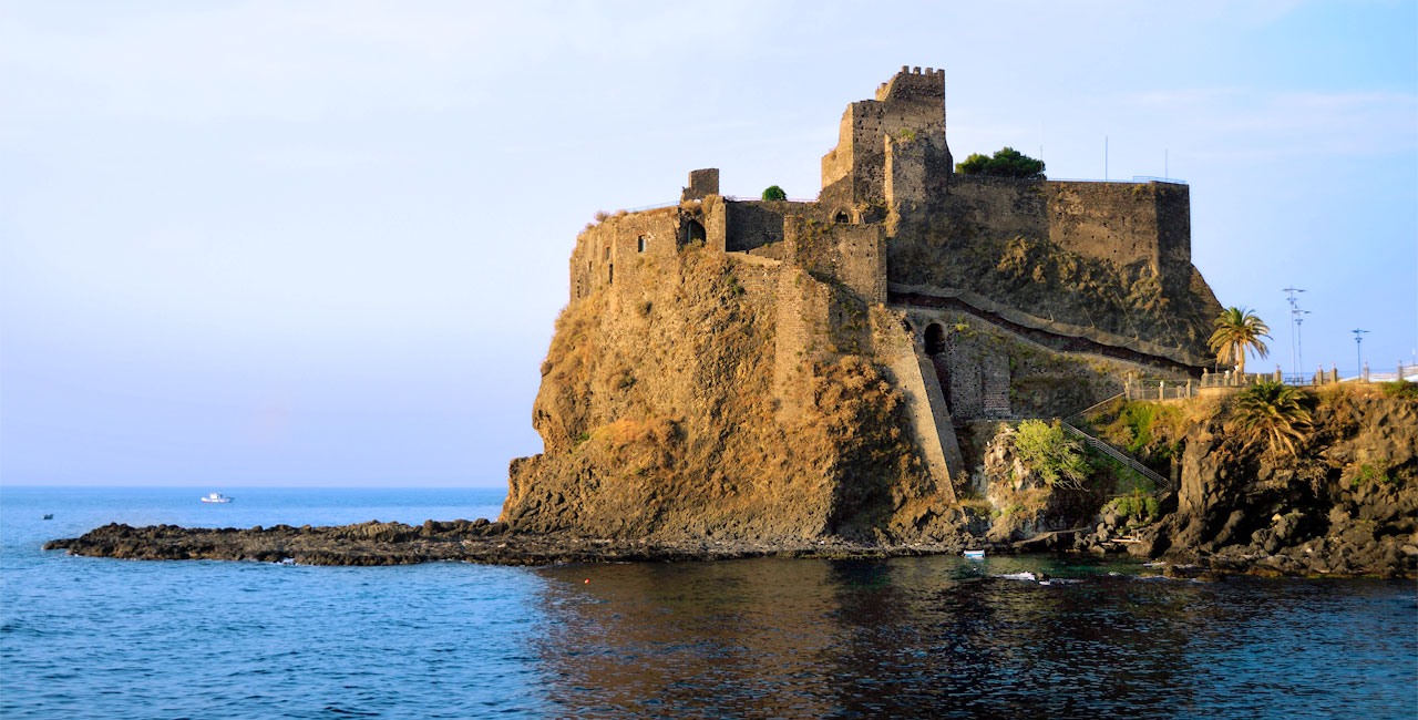 Sailing tour Sicily