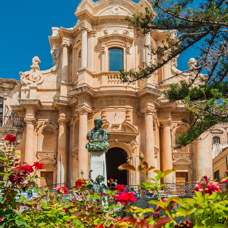 Noto Tour