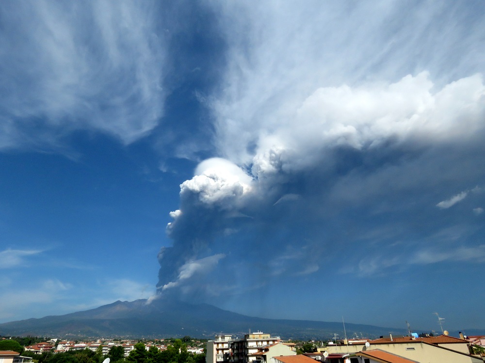 etna eruption 51